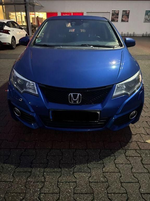 Blau Gebraucht 2016 Honda Civic Limousine | 8.700 € (Superpreis) - Bild 1/4