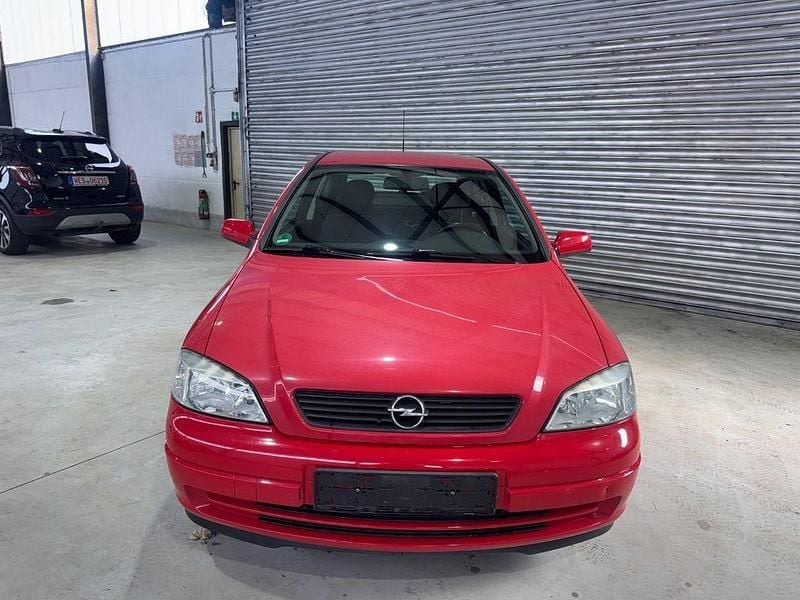 Gebraucht Opel Astra 101 PS (74 kW) 2001 Rot Limousine