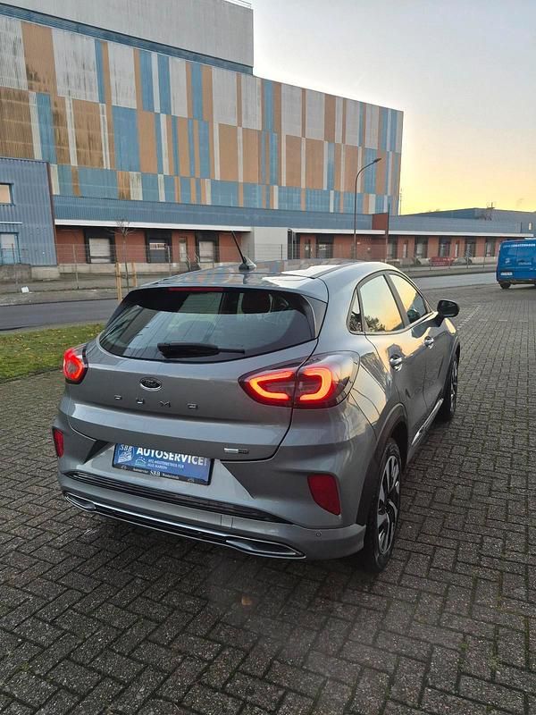 Gebraucht Ford Puma Titanium 125 PS (91 kW) 2022 Silber SUV
