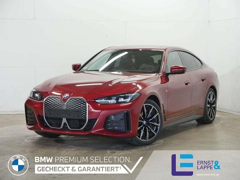 Dragon fire rot Gebraucht 2025 BMW i4 M Sport Limousine | 55.880 € (Fairer Preis) - Bild 1/4