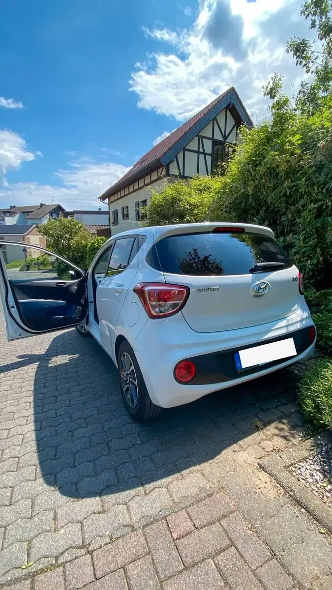 Gebraucht Hyundai i10 49 PS (36 kW) 2017 Weiß Kleinwagen