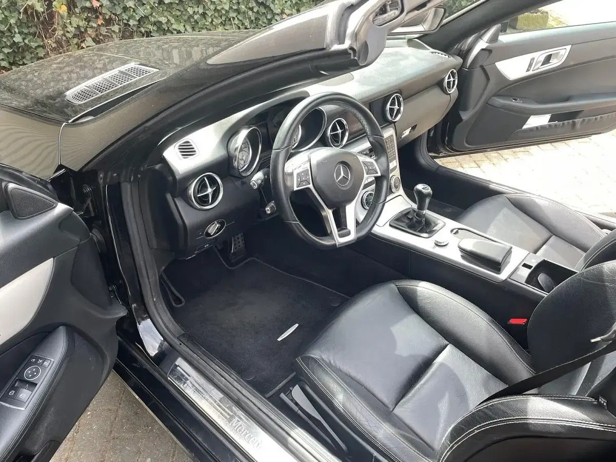 Gebraucht Mercedes SLK250 204 PS (150 kW) 2012 Schwarz Cabrio