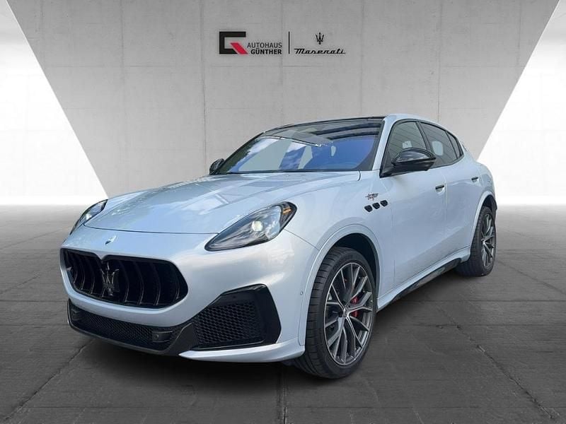 Grau Neu 2025 Maserati Grecale SUV | 132.037 € (Teuer) - Bild 1/4