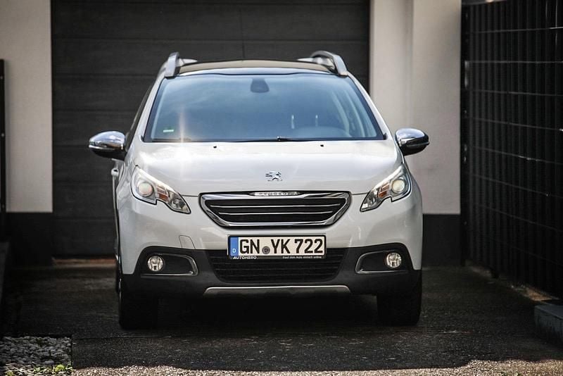 Weiß Gebraucht 2016 Peugeot 2008 SUV | 7.500 € (Fairer Preis) - Bild 1/4
