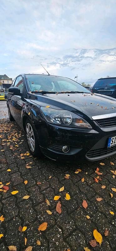 Schwarz Gebraucht 2009 Ford Focus Kleinwagen | 1.500 € (Superpreis) - Bild 1/4