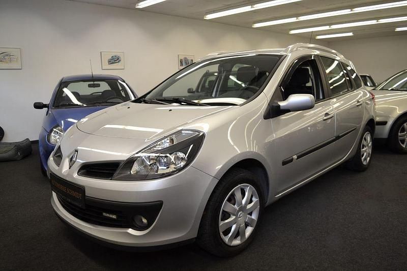 Gebraucht Renault Clio II Dynamique 101 PS (74 kW) 2008 Grau Limousine