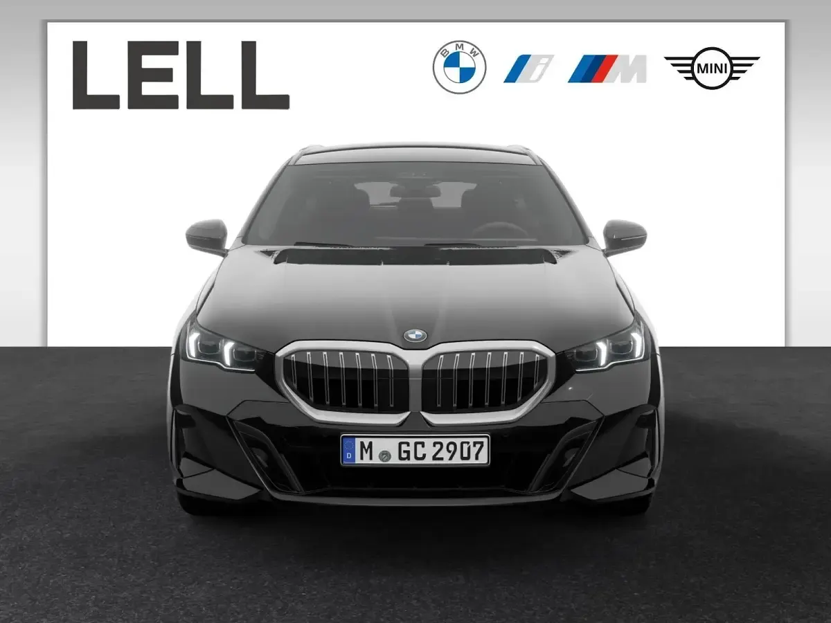 Neu BMW 520 M Sport 208 PS (152 kW) 2026 Schwarz Kombi