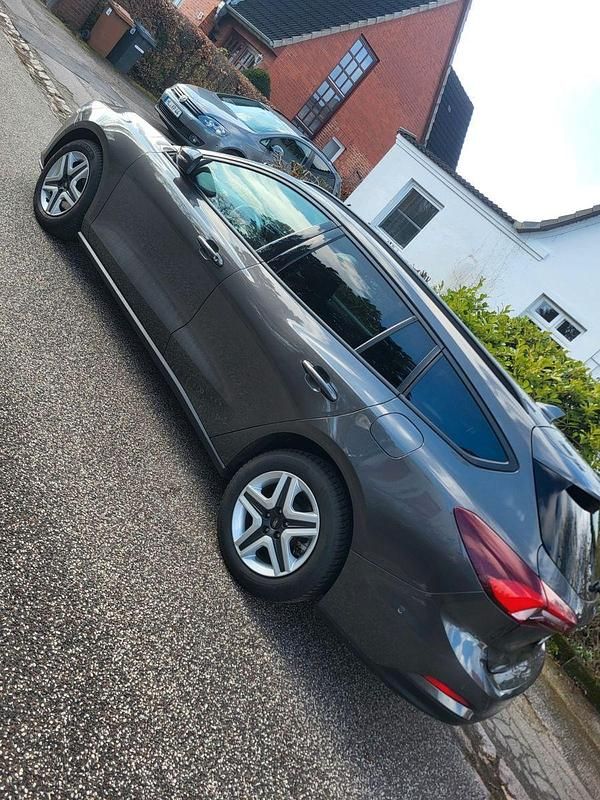 Gebraucht Ford Focus Trend 101 PS (74 kW) 2022 Grau Kombi