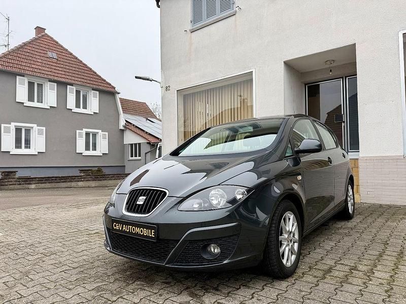 Gebraucht Seat Altea Ecomotive 105 PS (77 kW) 2011 Grau Van / Kleinbus
