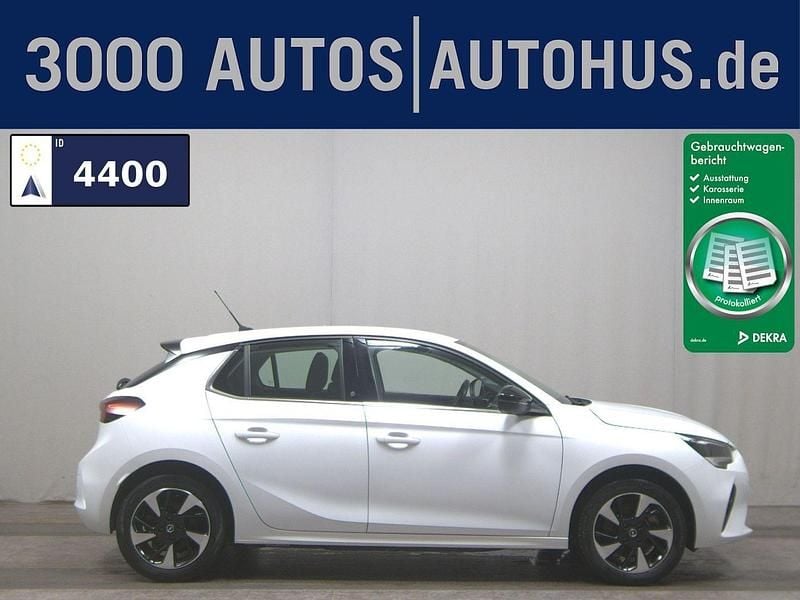 Weiß Gebraucht 2022 Opel Corsa-e Elegance Kleinwagen | 12.479 € (Guter Preis) - Bild 1/4