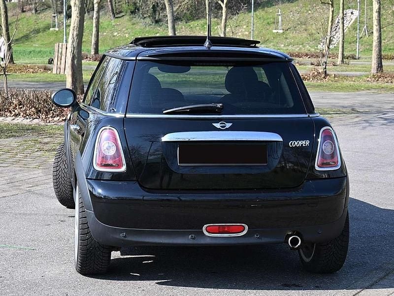 Gebraucht Mini Cooper Pepper 122 PS (89 kW) 2010 Schwarz Kleinwagen