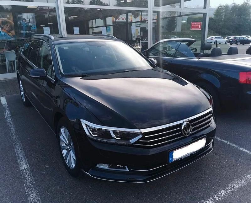 Gebraucht VW Passat Highline 179 PS (131 kW) 2018 Schwarz Kombi