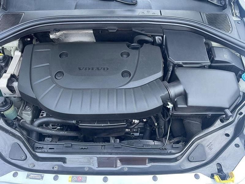 Silber Gebraucht 2017 Volvo XC60 Linje Inscription SUV | 22.000 € (Teuer) - Bild 1/4