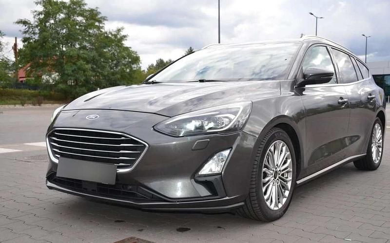 Gebraucht Ford Focus Titanium 150 PS (110 kW) 2019 Grau Limousine