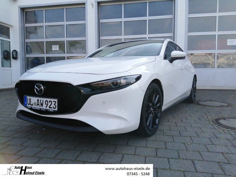 Snowflake white pearl Gebraucht 2024 Mazda 3 Exclusive-Line Kleinwagen | 26.990 € (Fairer Preis) - Bild 1/4