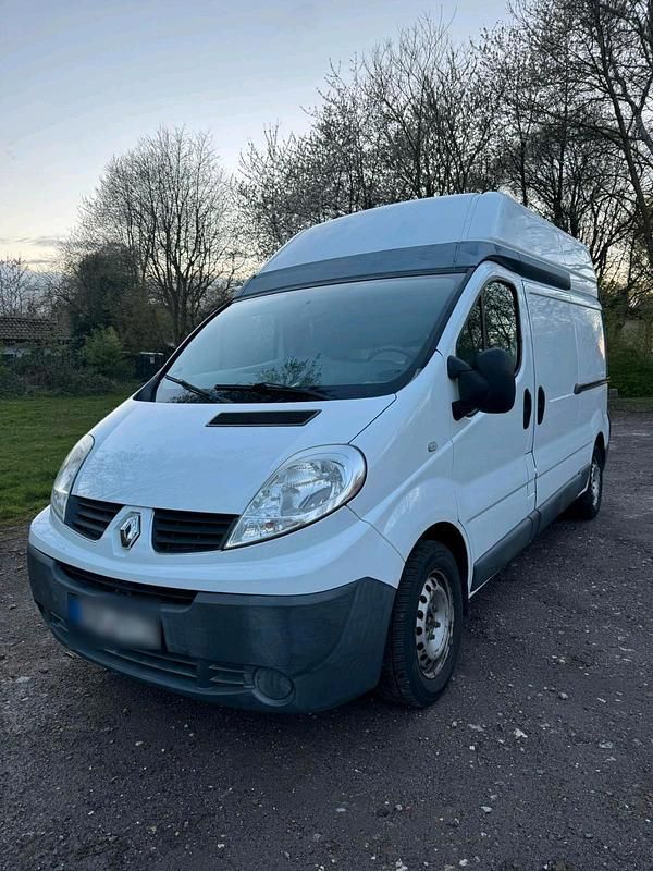 Gebraucht Renault Trafic 90 PS (66 kW) 2010 Weiß Van / Kleinbus
