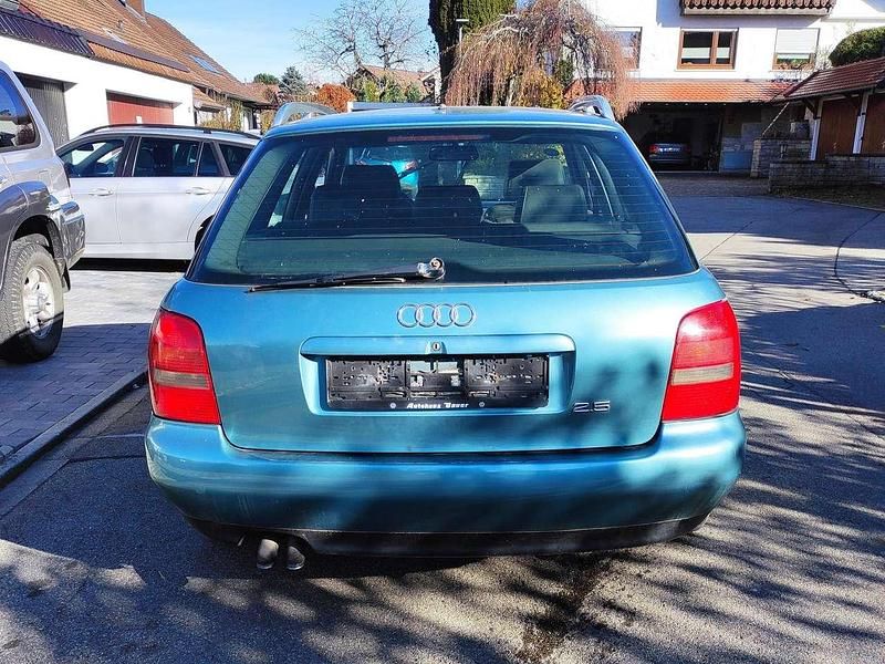 Gebraucht Audi A4 150 PS (110 kW) 1998 Grün Kombi