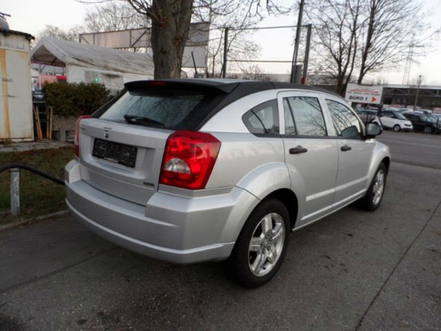 Gebraucht Dodge Caliber 140 PS (102 kW) 2007 Silber metallic Kleinwagen