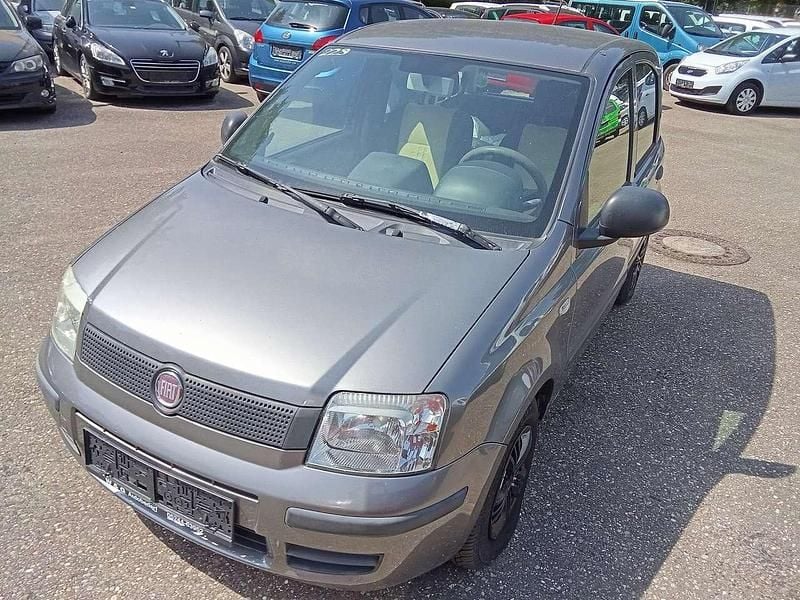 Grau Gebraucht 2011 Fiat Panda Kleinwagen | 2.500 € (Fairer Preis) - Bild 1/4