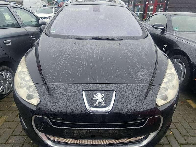 Gebraucht Peugeot 308 SW 95 PS (69 kW) 2011 Other Kombi