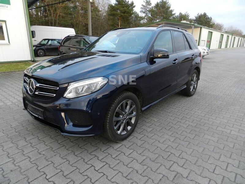 Gebraucht Mercedes GLE500 435 PS (319 kW) 2016 Blau SUV