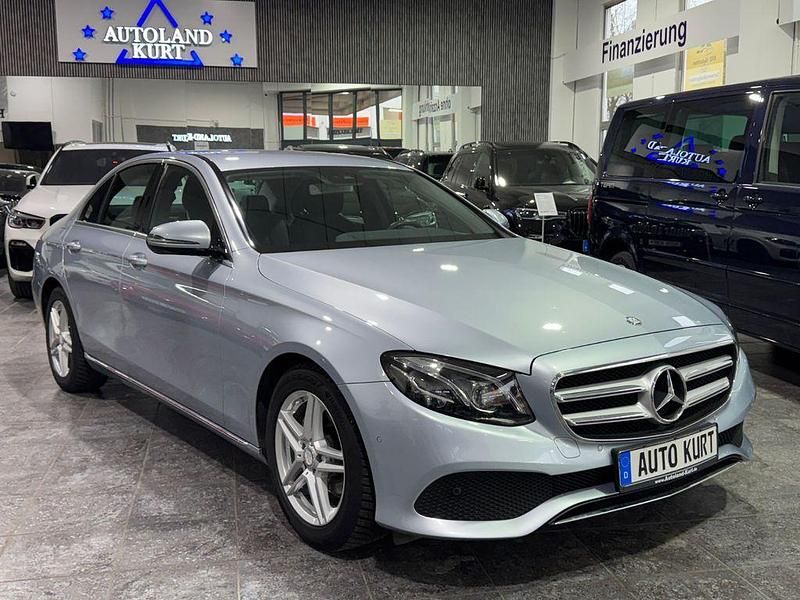 Gebraucht Mercedes E220 Avantgarde 194 PS (142 kW) 2016 Silber Limousine
