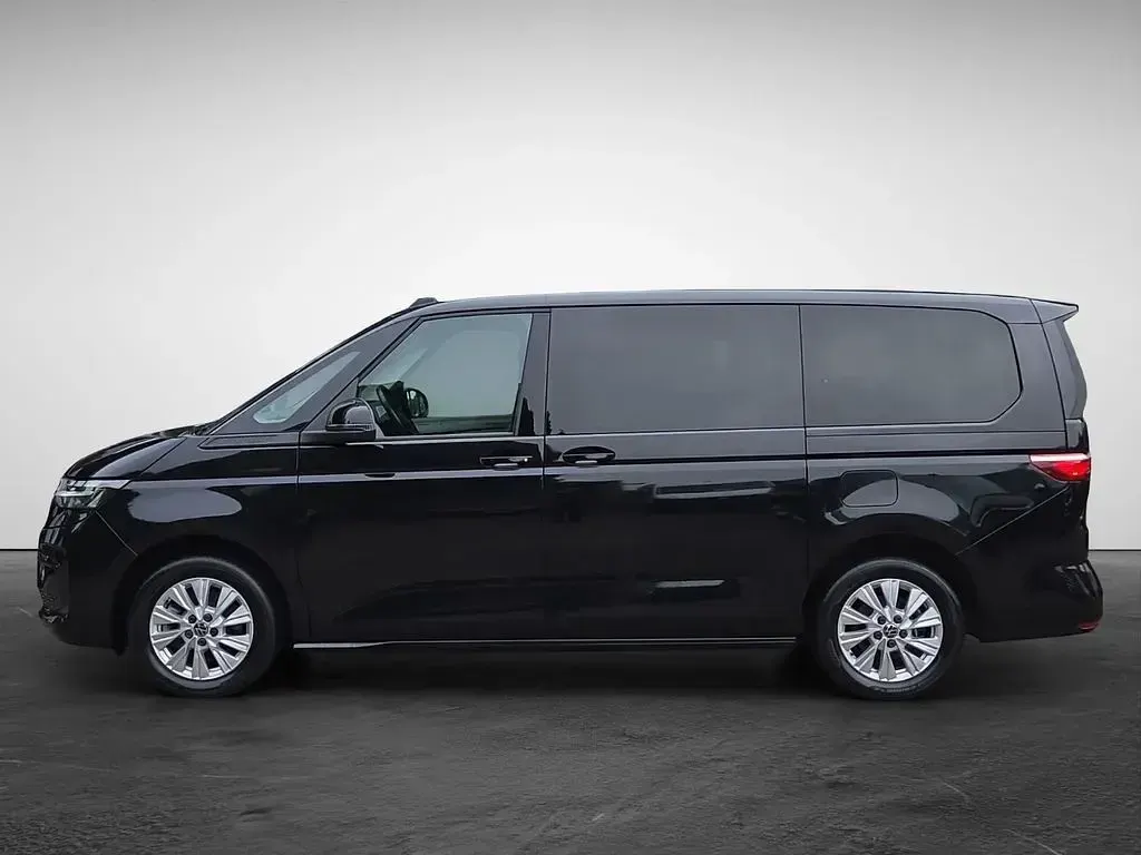Gebraucht VW Multivan Life 150 PS (110 kW) 2022 Schwarz Van / Kleinbus