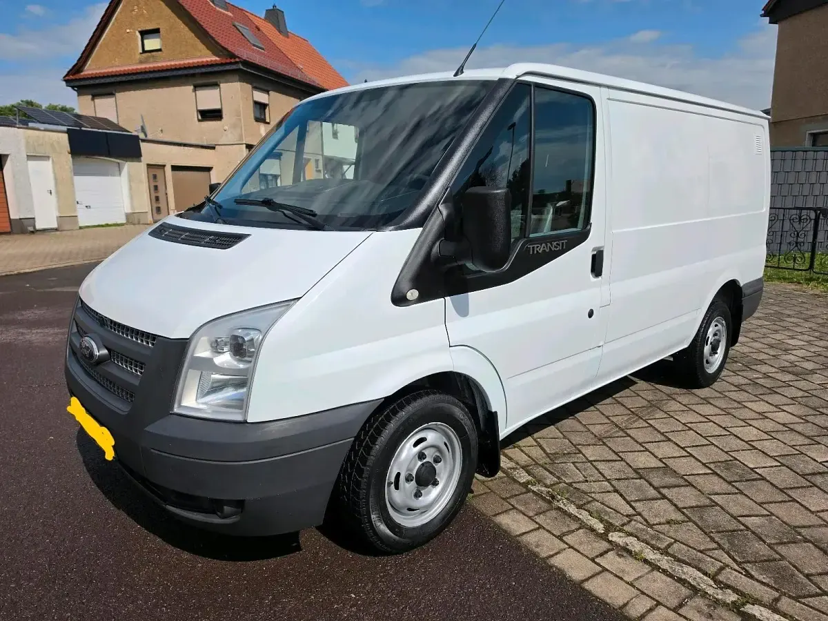 Gebraucht Ford Transit 100 PS (73 kW) 2013 Weiß Van / Kleinbus