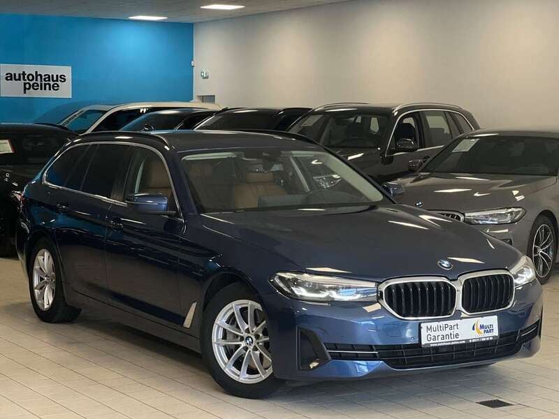 Phytonicblau metallic Gebraucht 2021 BMW 540 Kombi | 37.999 € (Superpreis) - Bild 1/4