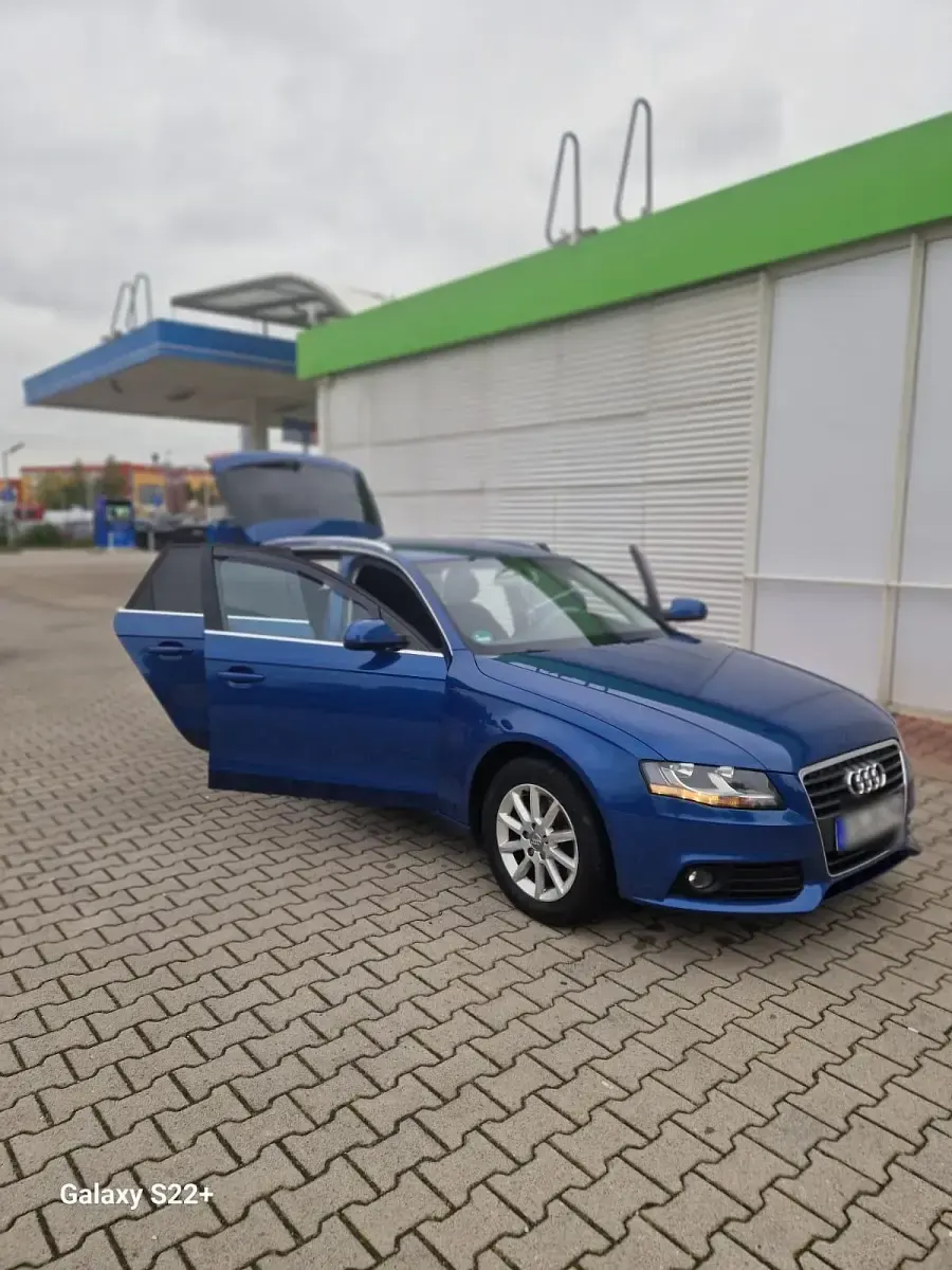 Gebraucht Audi A4 122 PS (89 kW) 2009 Blau Kombi