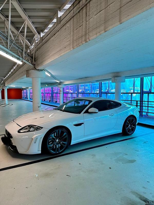 Gebraucht Jaguar XKR 551 PS (405 kW) 2013 Weiß Coupé