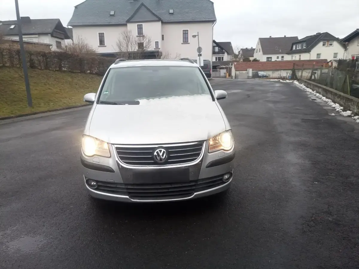 Gebraucht VW Touran 140 PS (102 kW) 2008 Silber Van / Kleinbus