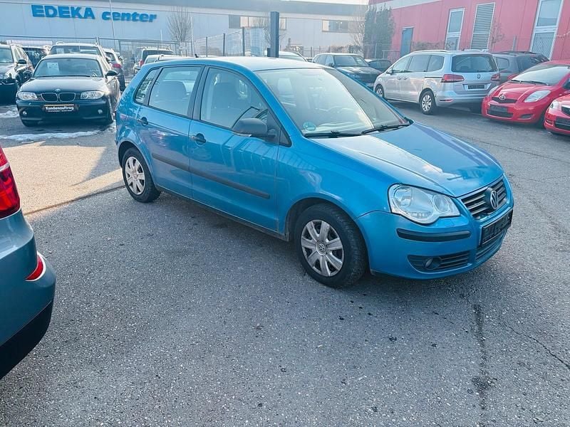 Gebraucht VW Polo 64 PS (47 kW) 2006 Blau Kleinwagen