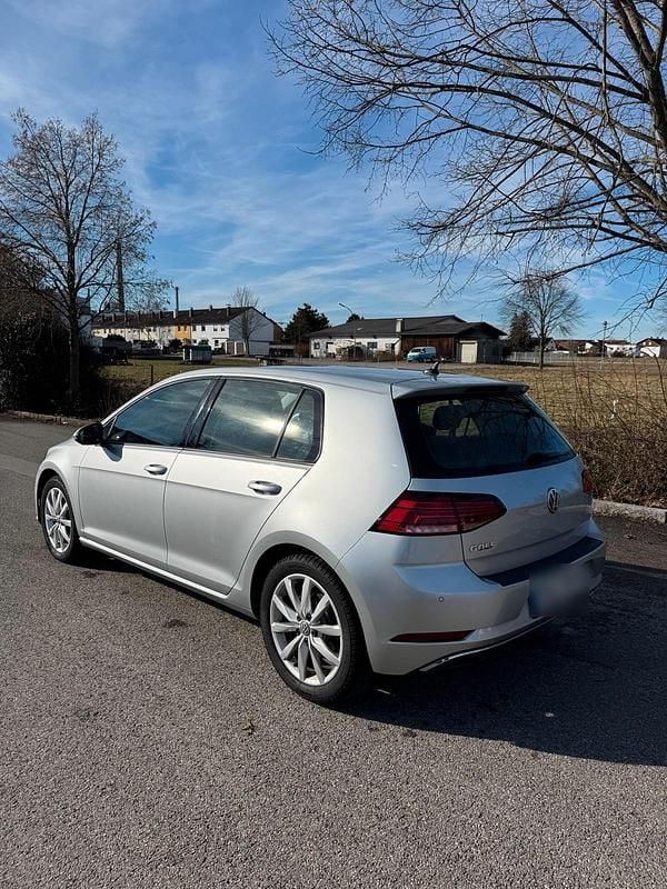 Gebraucht VW Golf VII Comfortline 116 PS (85 kW) 2019 Silber Kleinwagen