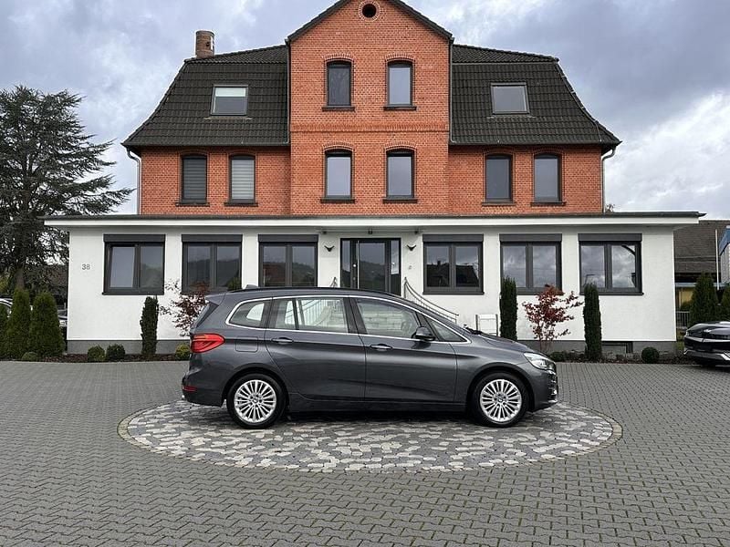 Gebraucht BMW 220 Luxury Line 190 PS (139 kW) 2015 Weiß Van / Kleinbus