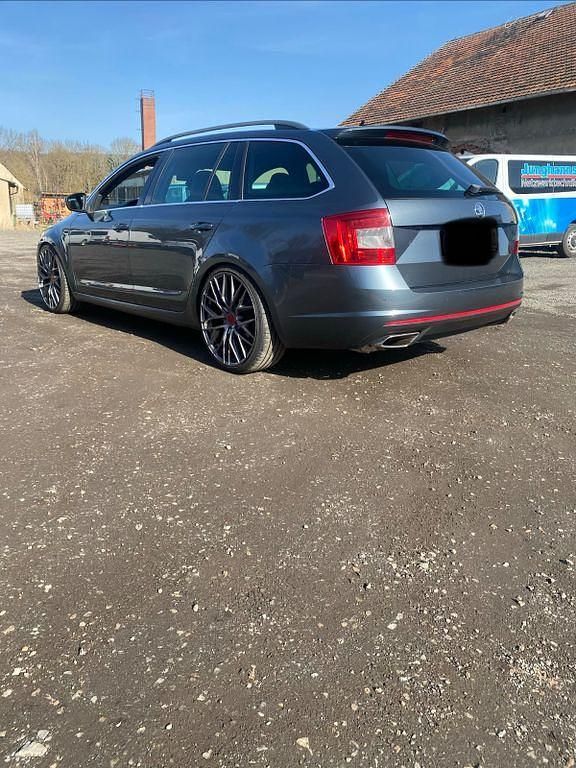 Gebraucht Skoda Octavia RS 220 PS (161 kW) 2015 Kleinwagen