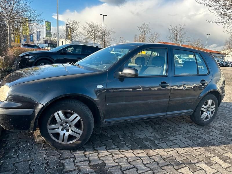 Gebraucht VW Golf IV 101 PS (74 kW) 2002 Schwarz Kleinwagen