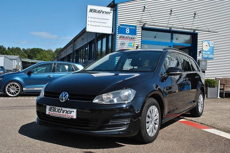 Schwarz Gebraucht 2016 VW Golf VII Trendline Kombi | 9.790 € (Fairer Preis) - Bild 1/4