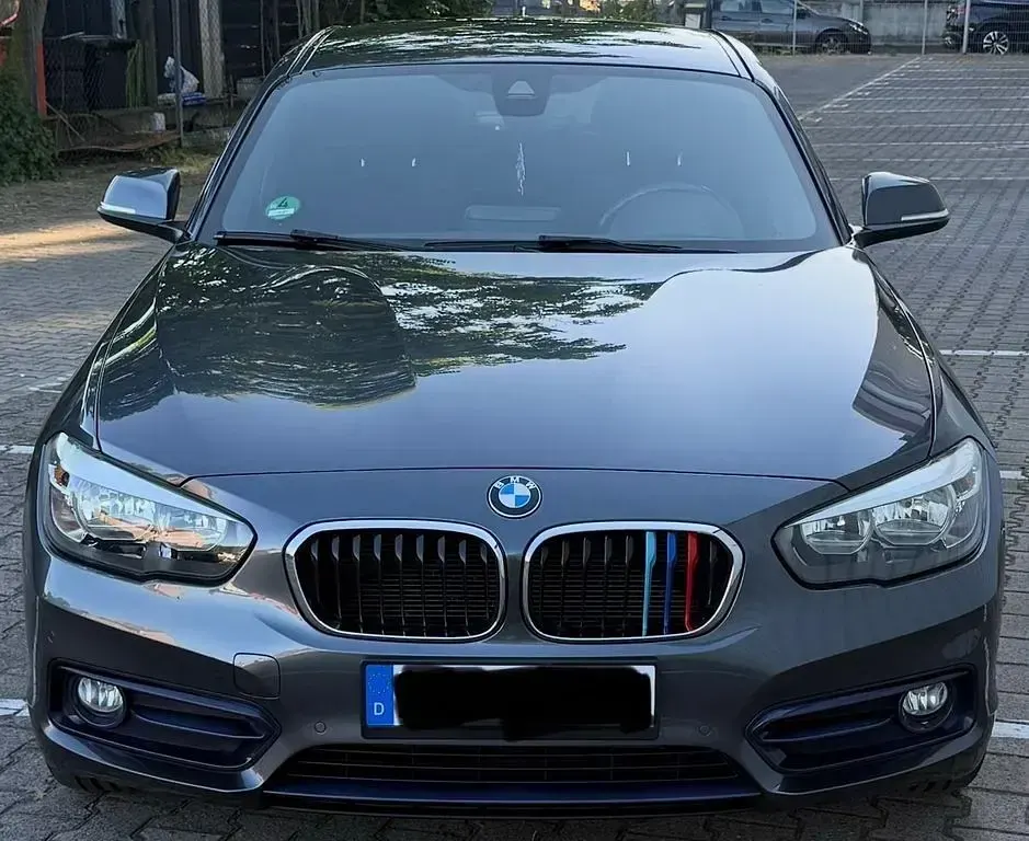 Gebraucht BMW 118 Sport Line 136 PS (100 kW) 2016 Grau Kleinwagen