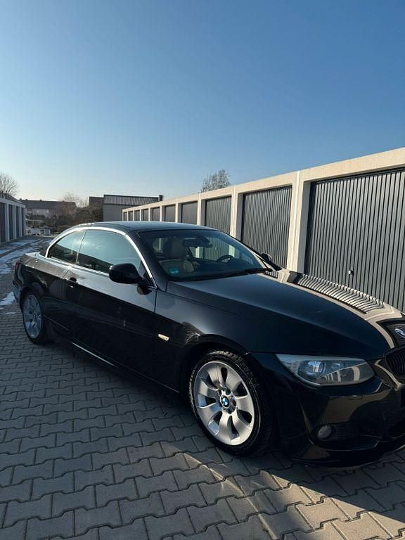 Gebraucht BMW 320 Cabriolet M Sport 184 PS (135 kW) 2010 Schwarz Cabrio