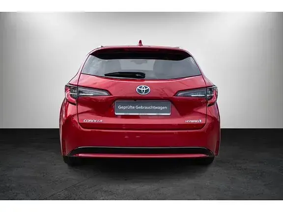 Gebraucht Toyota Corolla Club 122 PS (89 kW) 2019 Rot Kombi