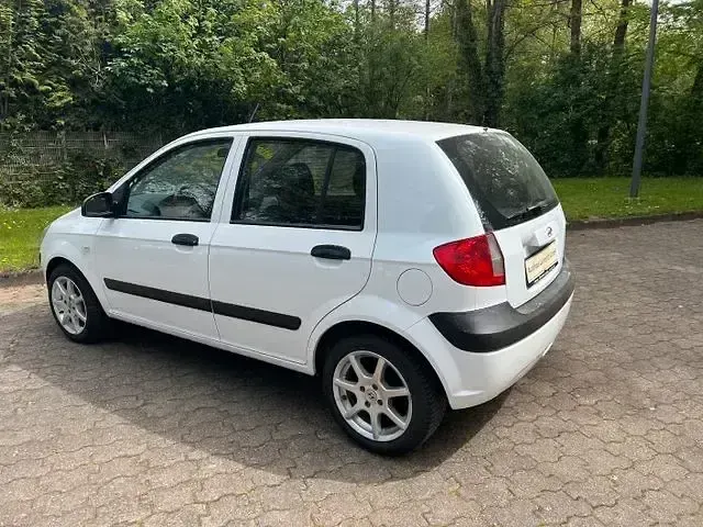 Second-hand Hyundai Getz 67 CP (49 kW) 2009 Alb Hatchback