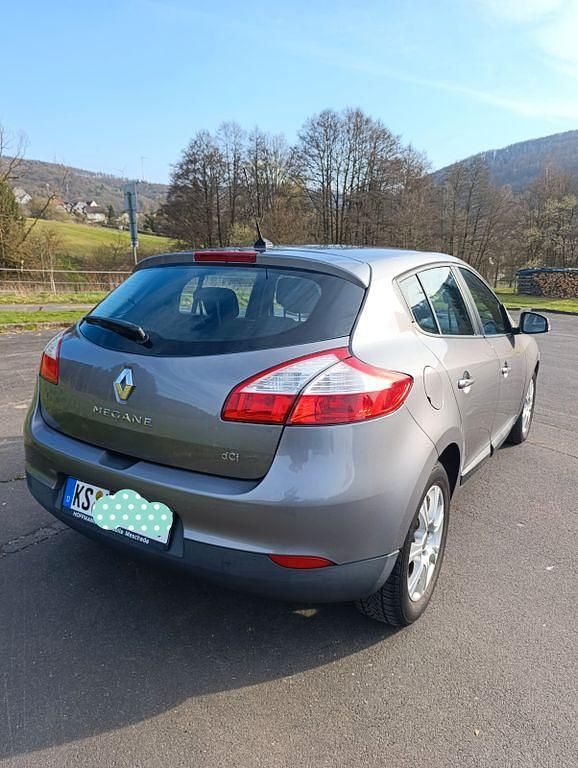 Gebraucht Renault Mégane III 90 PS (66 kW) 2012 Grau Limousine