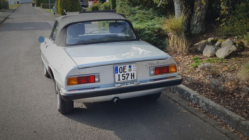 Gebraucht Alfa Romeo Spider 126 PS (92 kW) 1978 Silber Cabrio