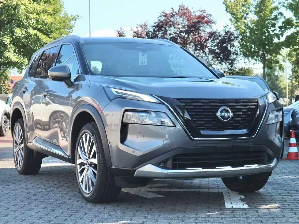 Neu Nissan X-Trail Tekna+ 204 PS (150 kW) 2026 Gun metallic SUV