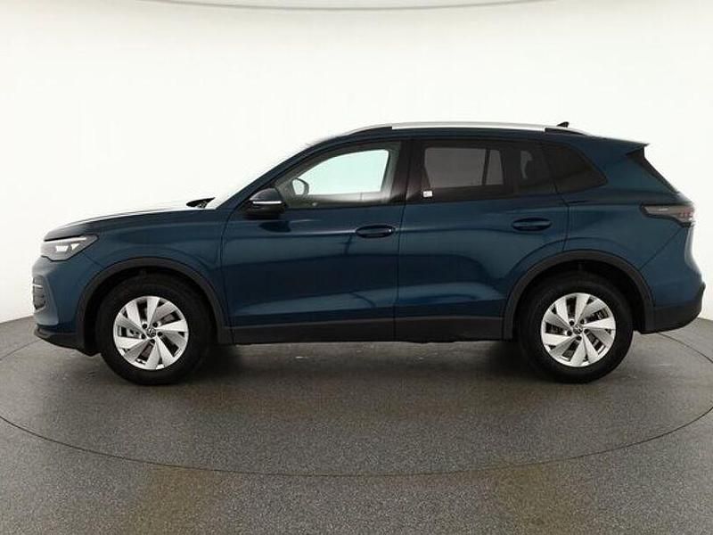 Neu VW Tiguan 150 PS (110 kW) 2025 Blau SUV