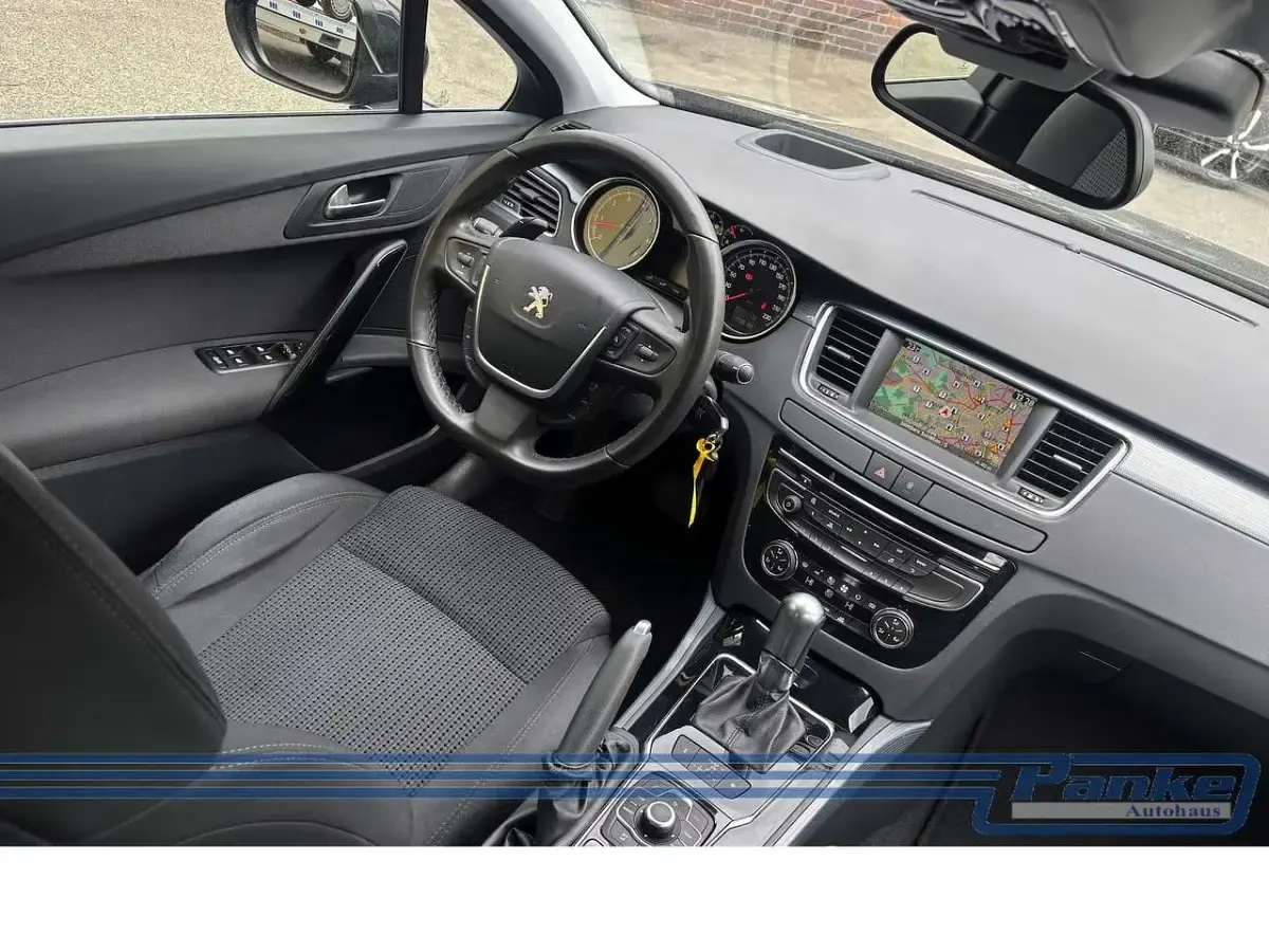 Gebraucht Peugeot 508 Active 156 PS (114 kW) 2014 Grau Limousine