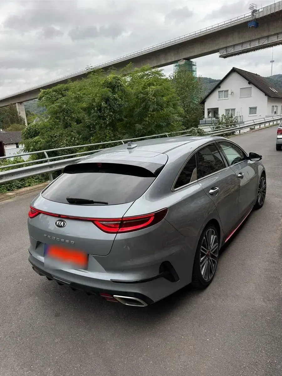 Gebraucht Kia ProCeed GT 204 PS (150 kW) 2019 Grau Kombi