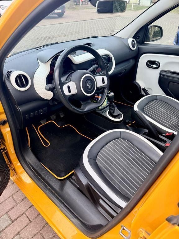 Gebraucht Renault Twingo LIMITED 73 PS (53 kW) 2019 Orange Kleinwagen