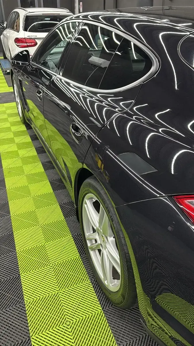 Gebraucht Porsche Panamera 300 PS (220 kW) 2011 Schwarz Kleinwagen